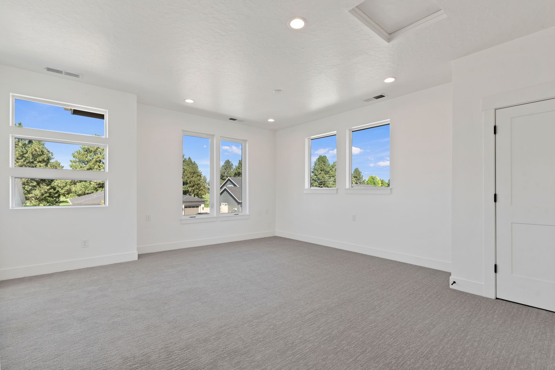 13-Bedroom
