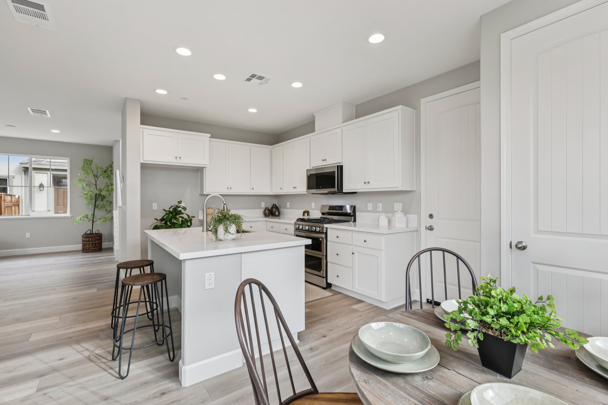 11-web-or-mls-Mindy Way-S2312-011