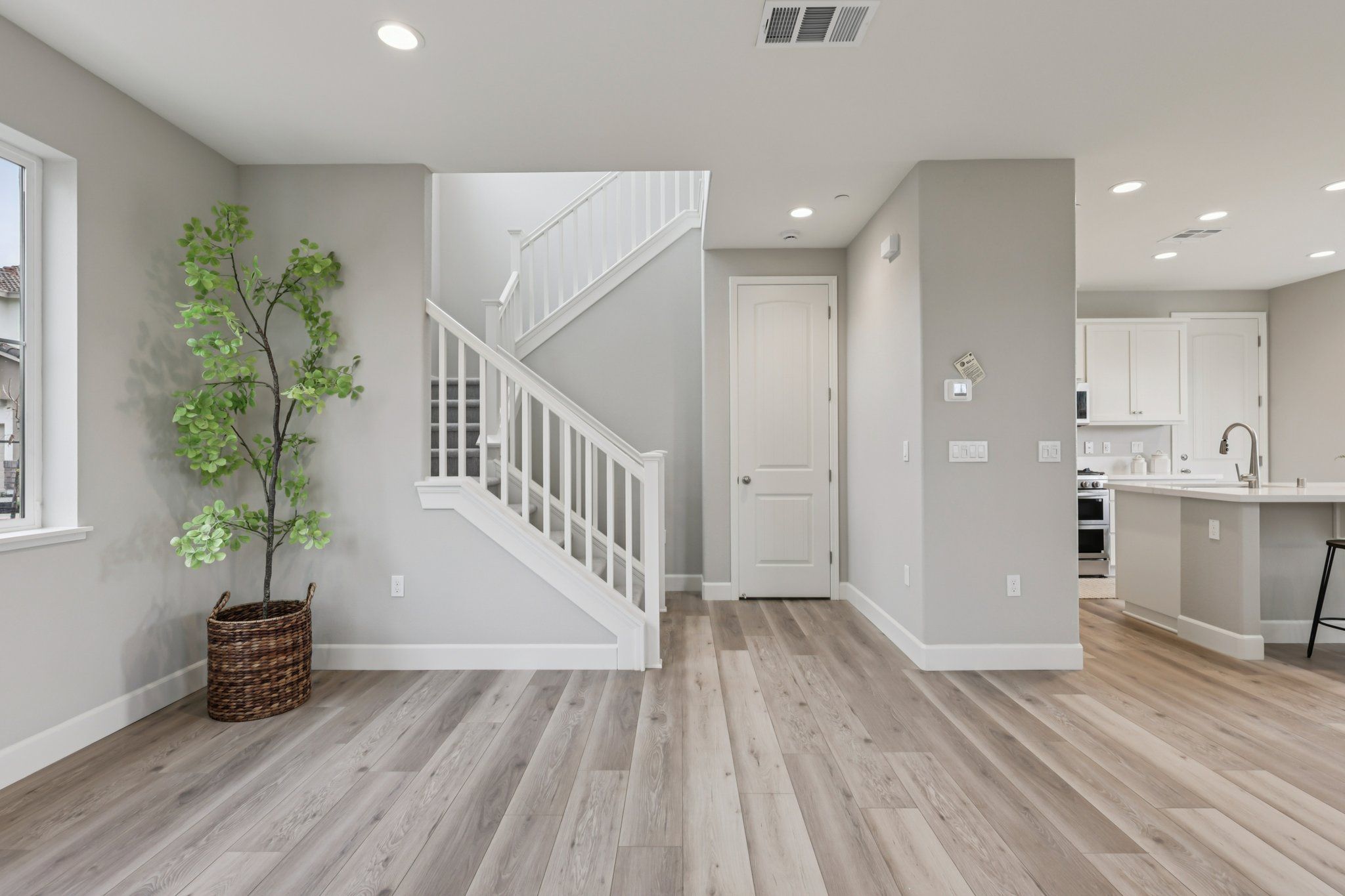8-web-or-mls-Mindy Way-S2312-008