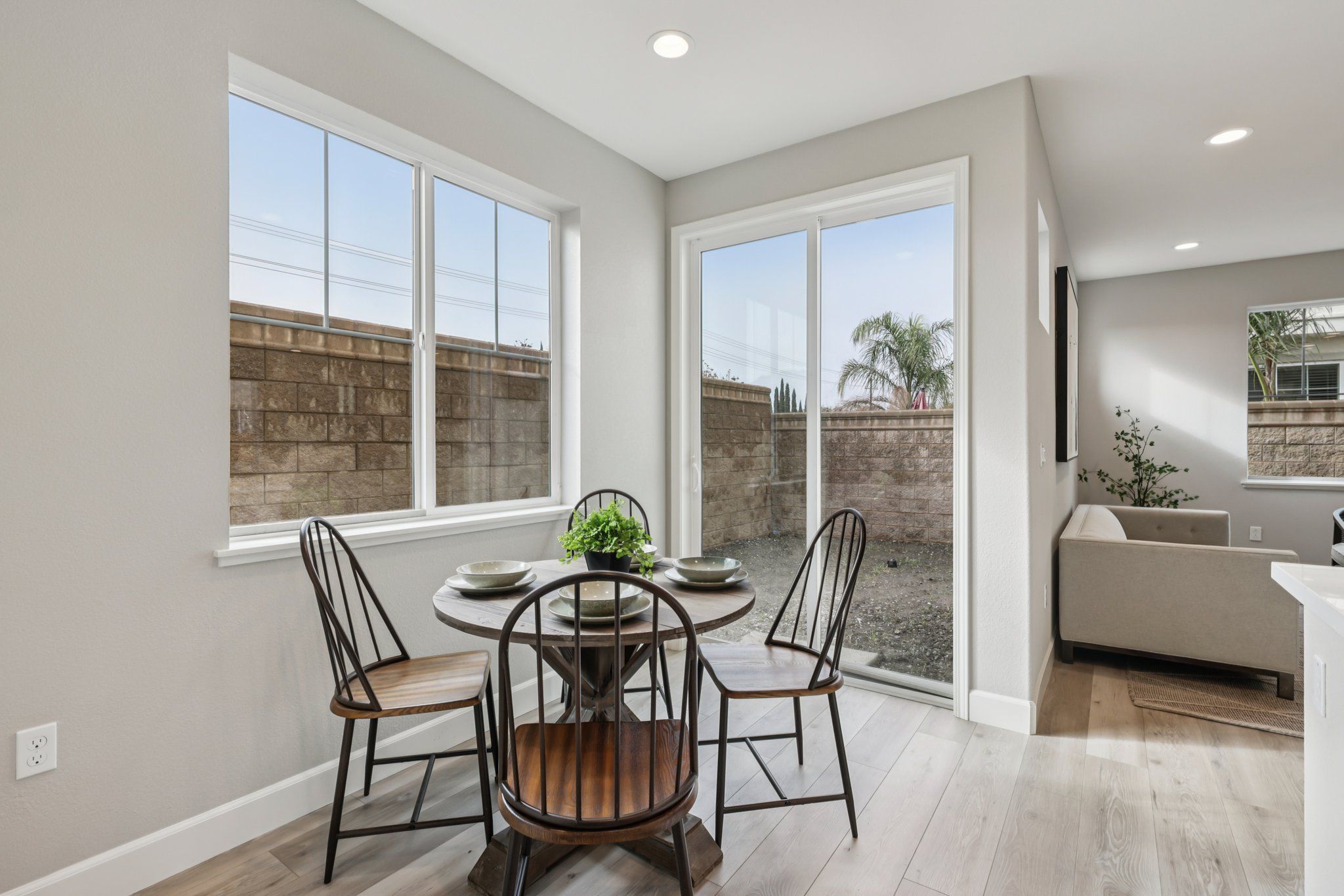 10-web-or-mls-Mindy Way-S2312-010