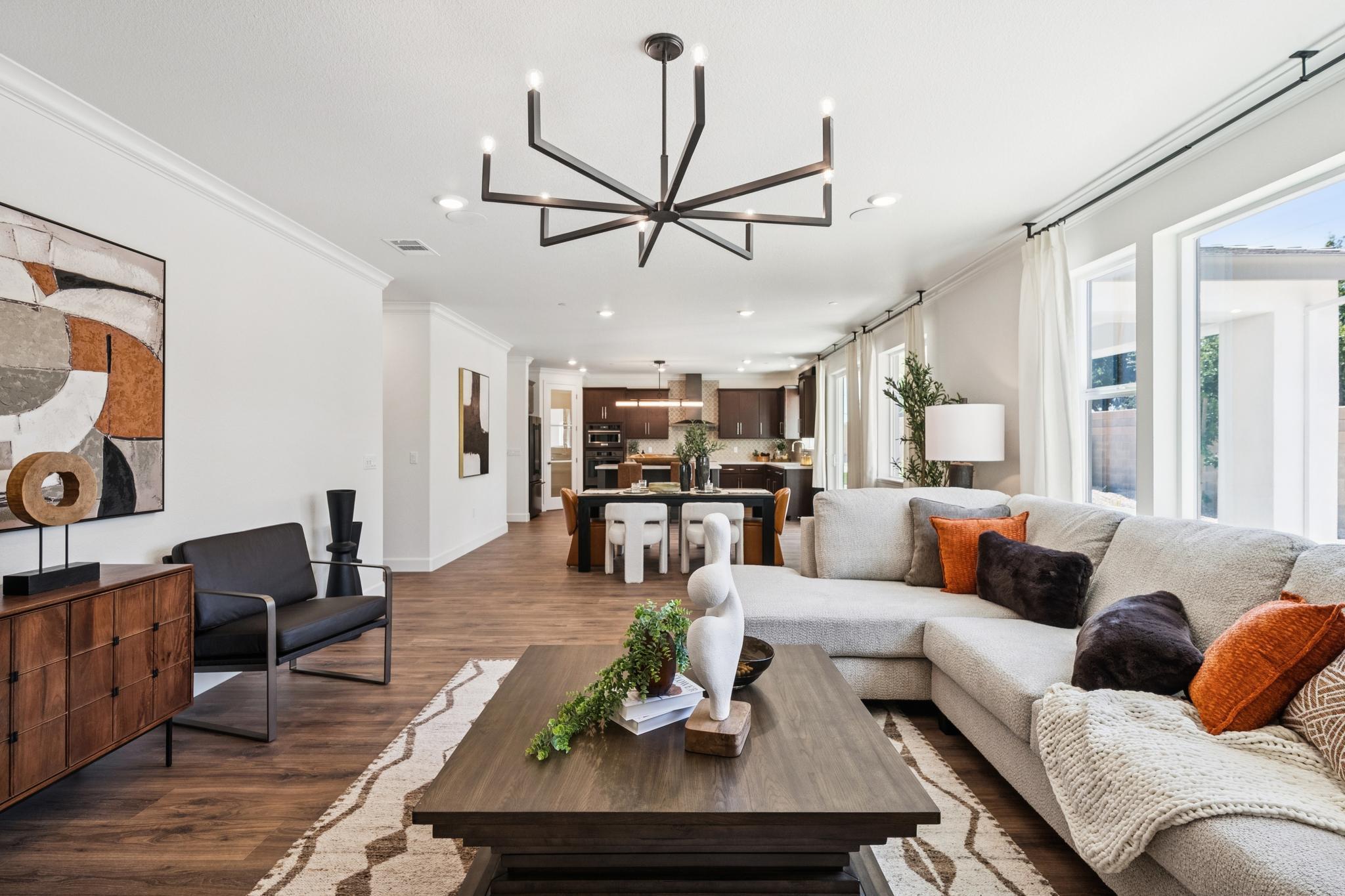 casa en Rosewood Estates por Discovery Homes