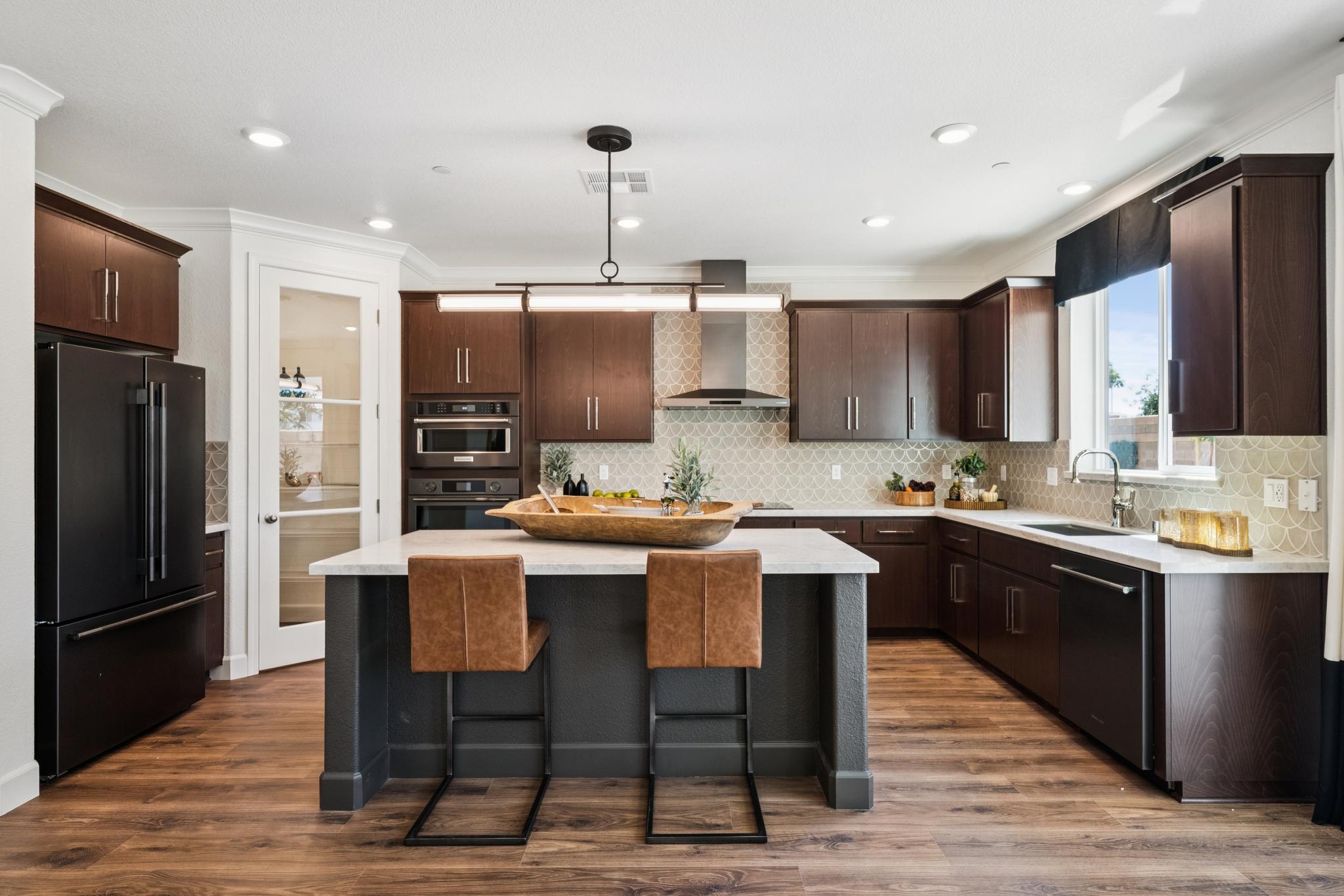 casa en Rosewood Estates por Discovery Homes
