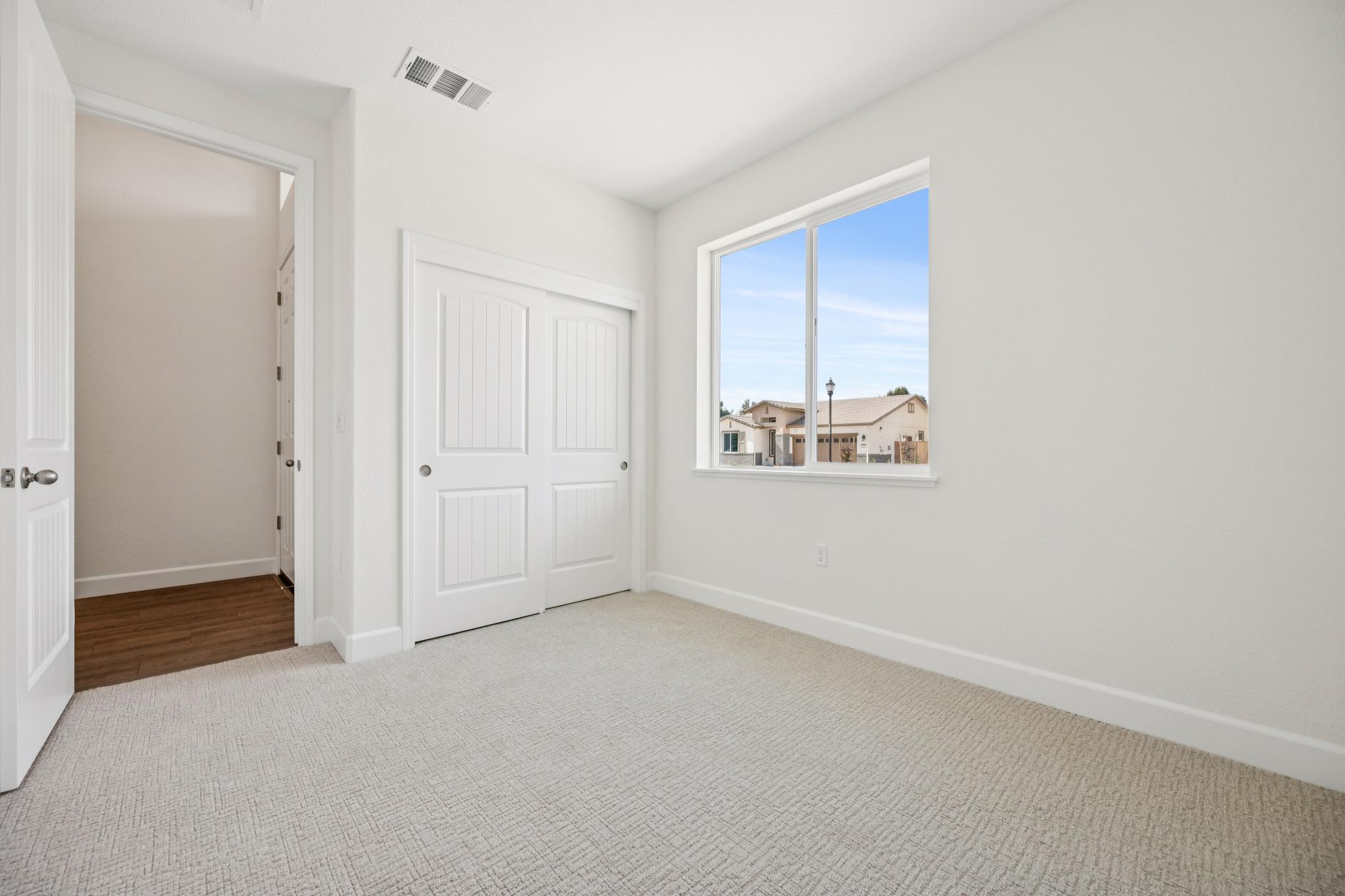 047-296-300-colfax-lane.94997.p2k.040