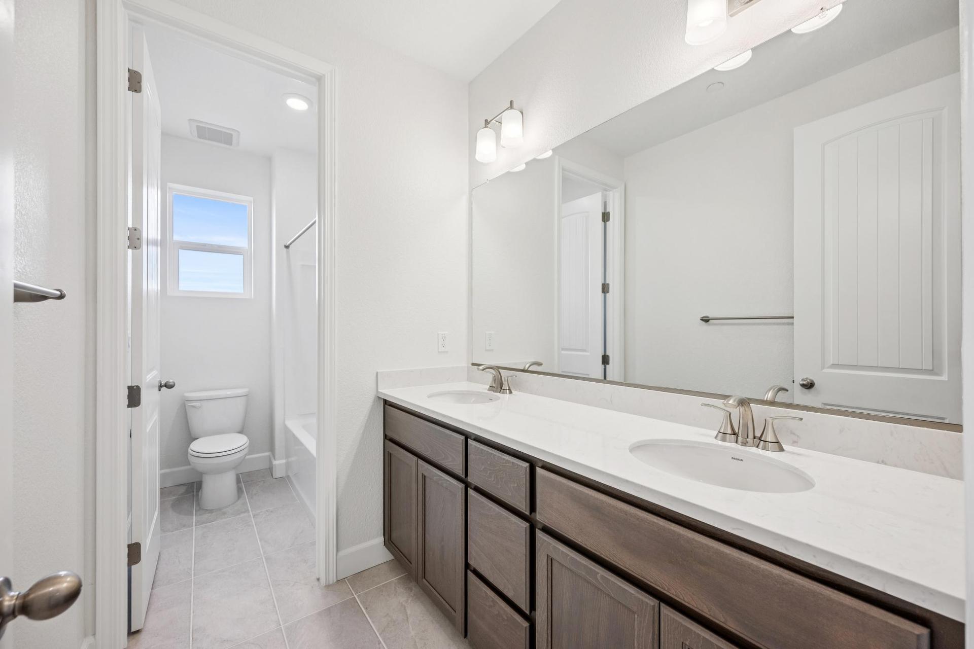 052-296-300-colfax-lane.94997.p2k.045