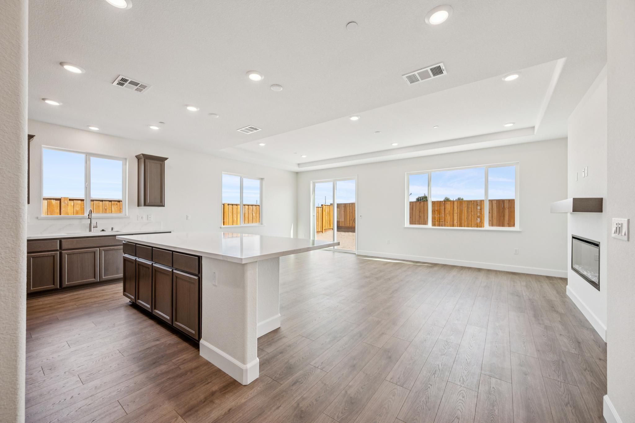 011-296-300-colfax-lane.94997.p2k.010