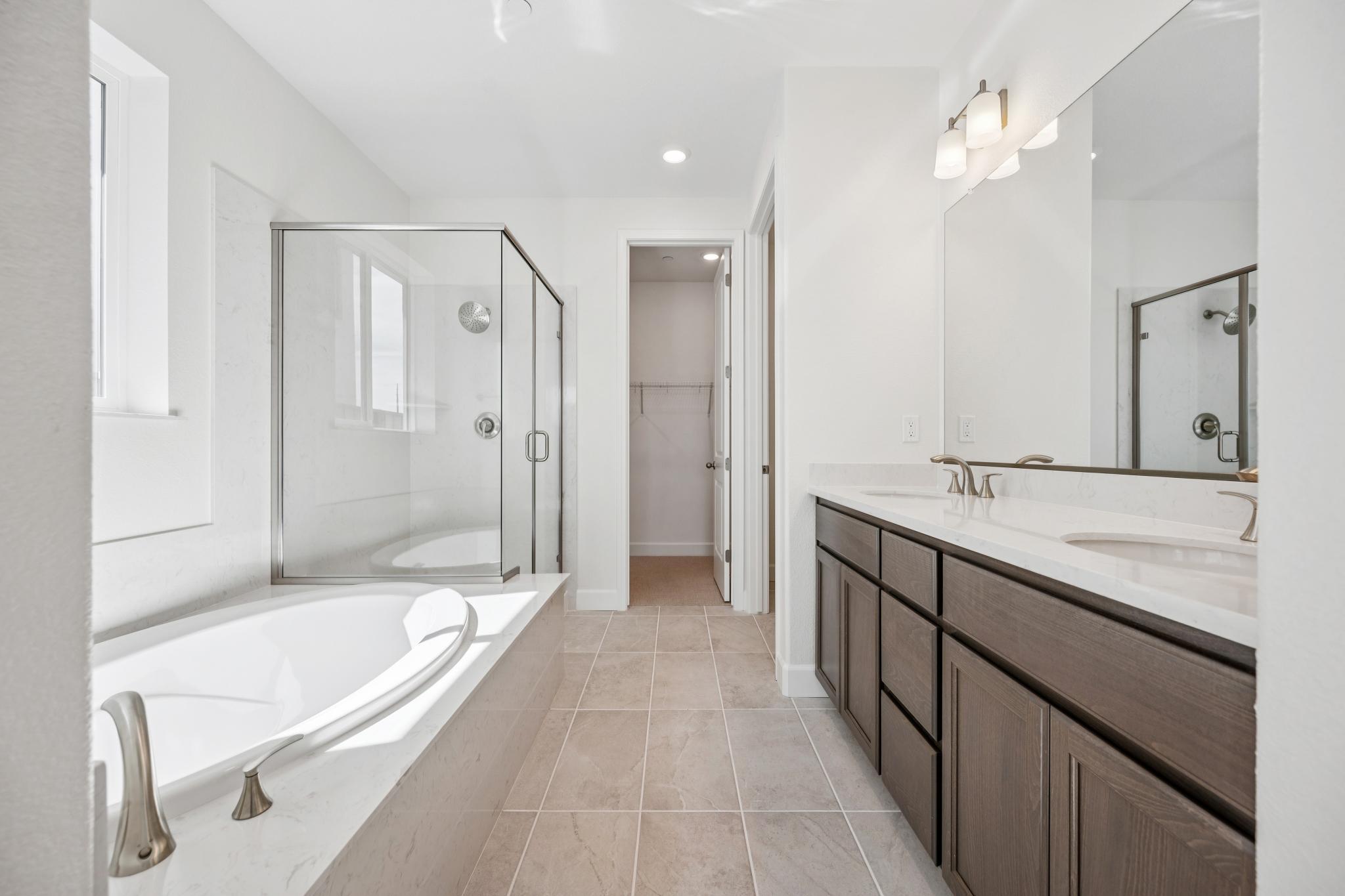 037-296-300-colfax-lane.94997.p2k.030