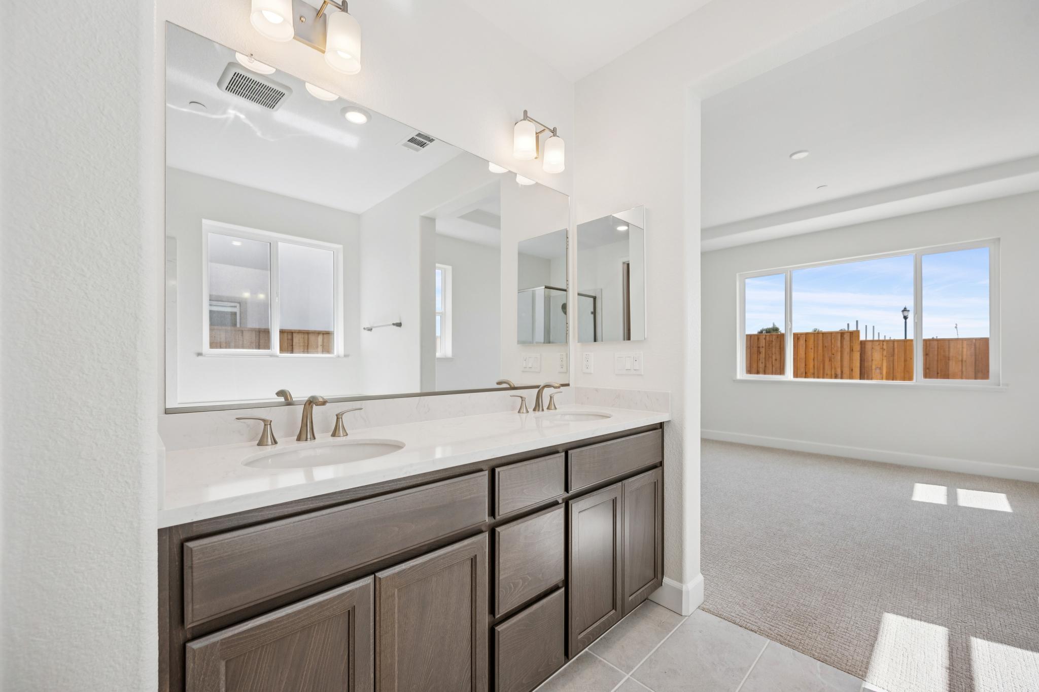 043-296-300-colfax-lane.94997.p2k.036
