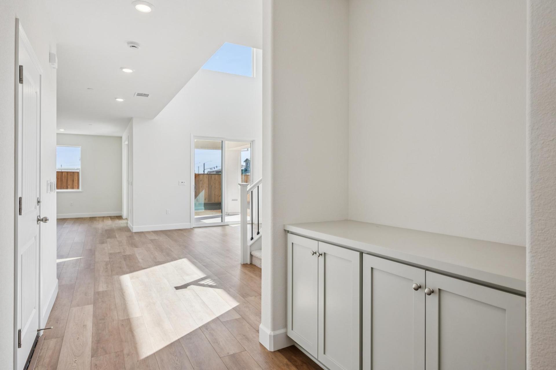075-296-300-colfax-lane.94997.p5k.010