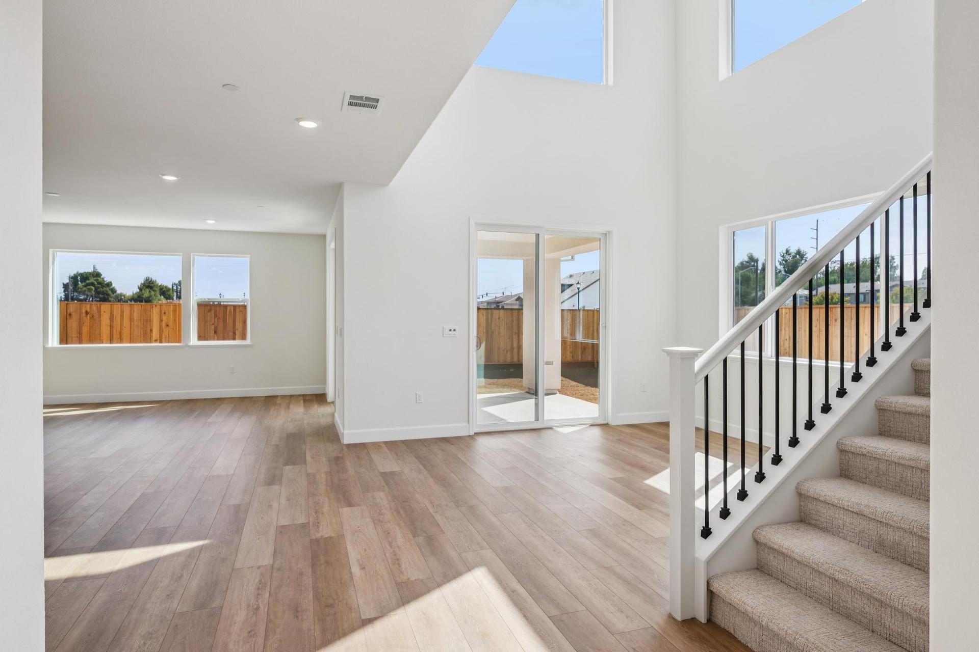076-296-300-colfax-lane.94997.p5k.011