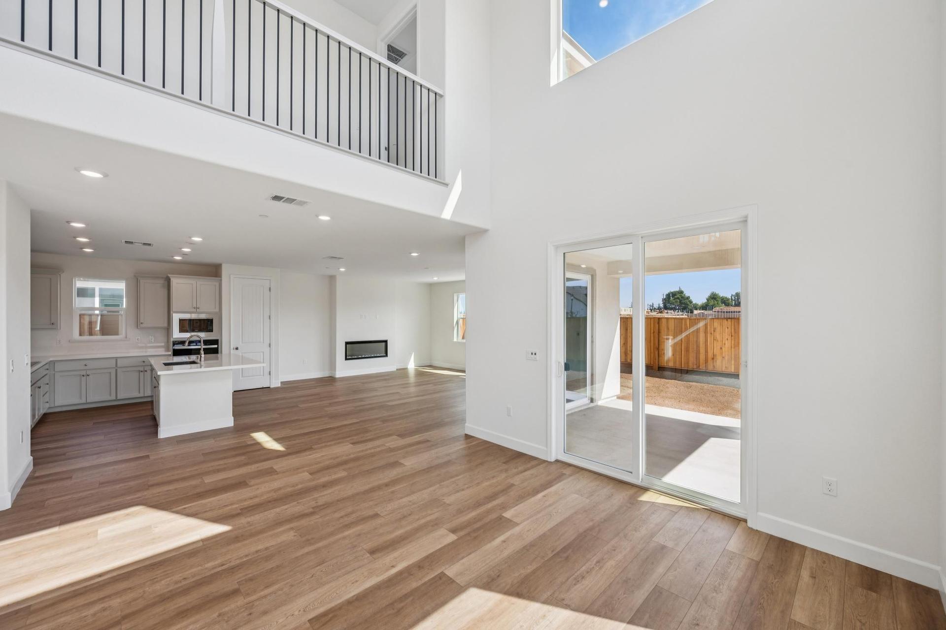 121-296-300-colfax-lane.94997.p5k.044