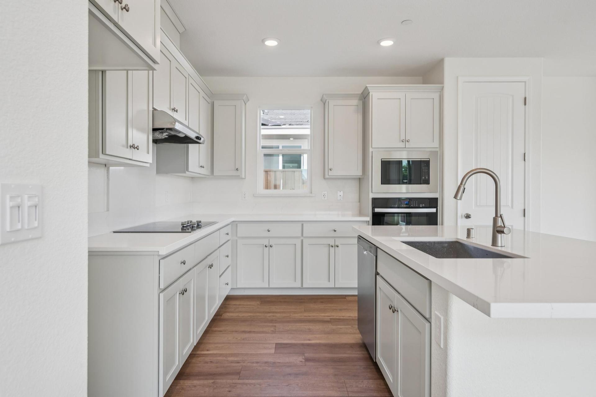 099-296-300-colfax-lane.94997.p5k.025