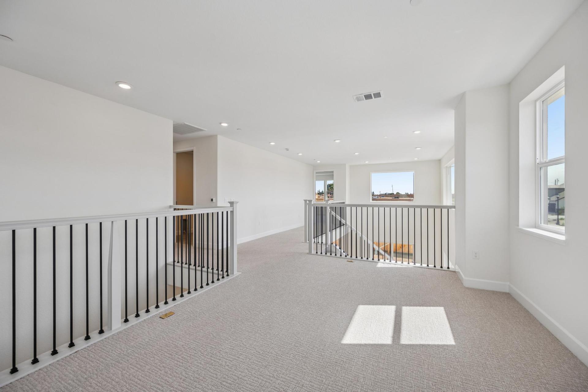 138-296-300-colfax-lane.94997.p5k.061