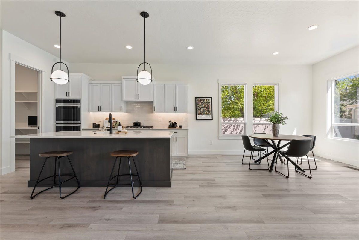 10-010_Kitchen