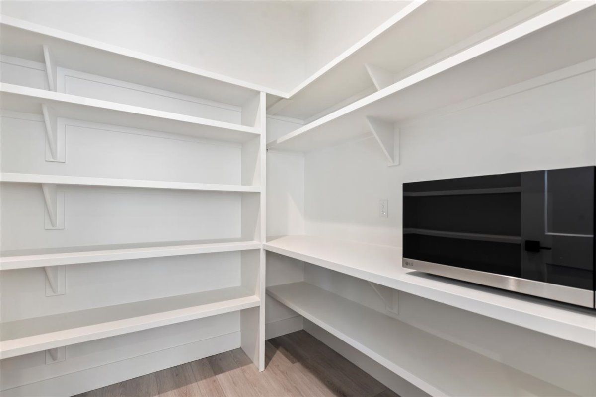 13-013_Pantry