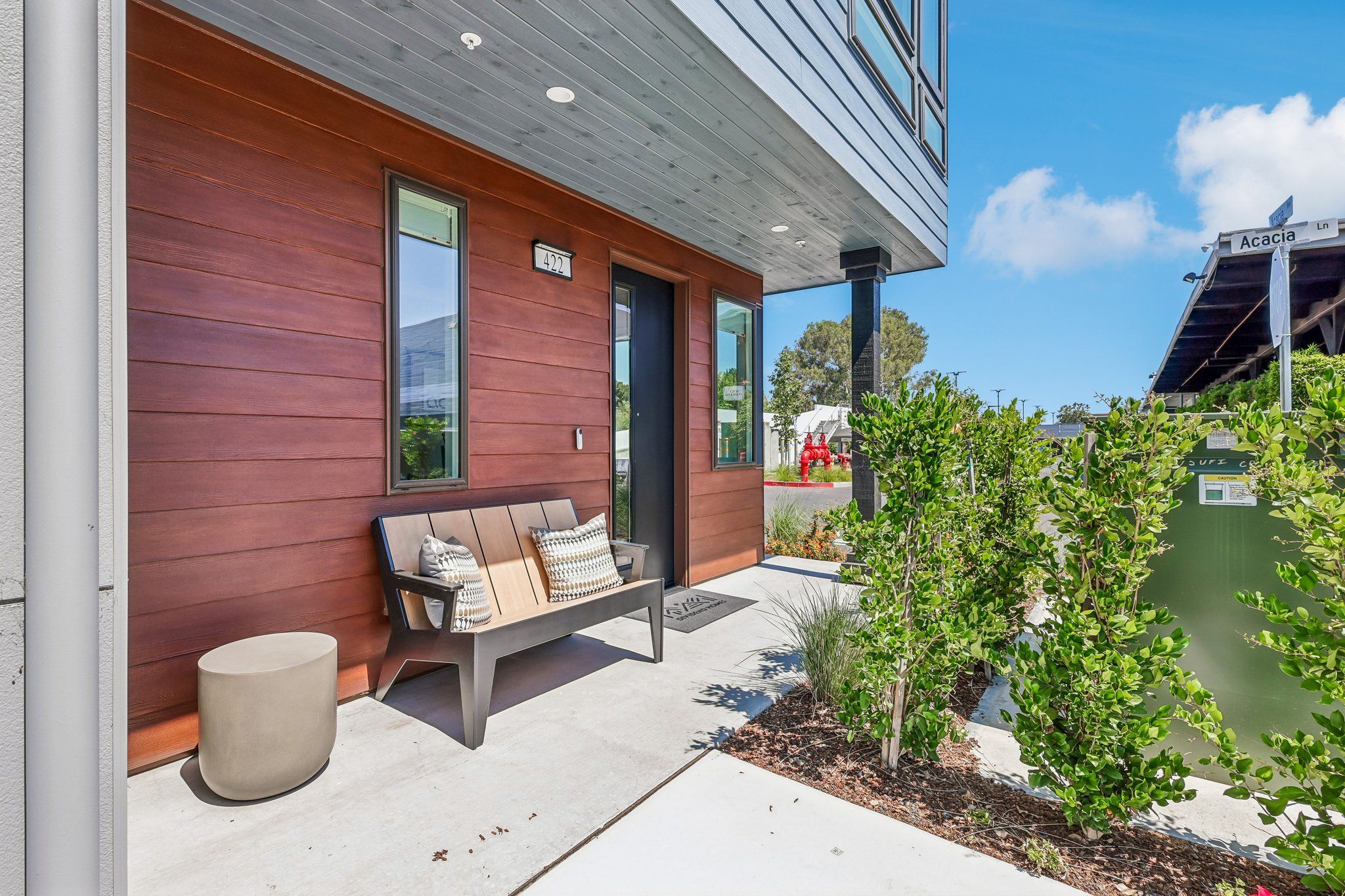 422 Acacia Avenue