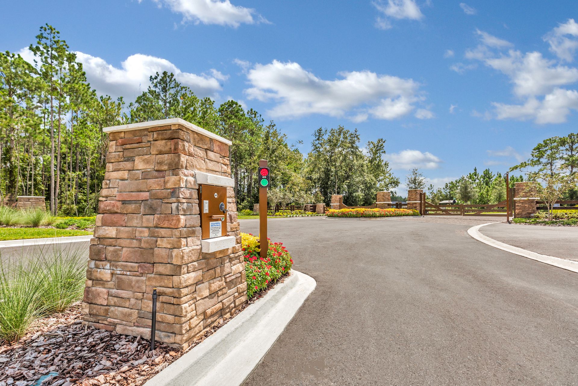 Reverie Trailmark Entry Gate