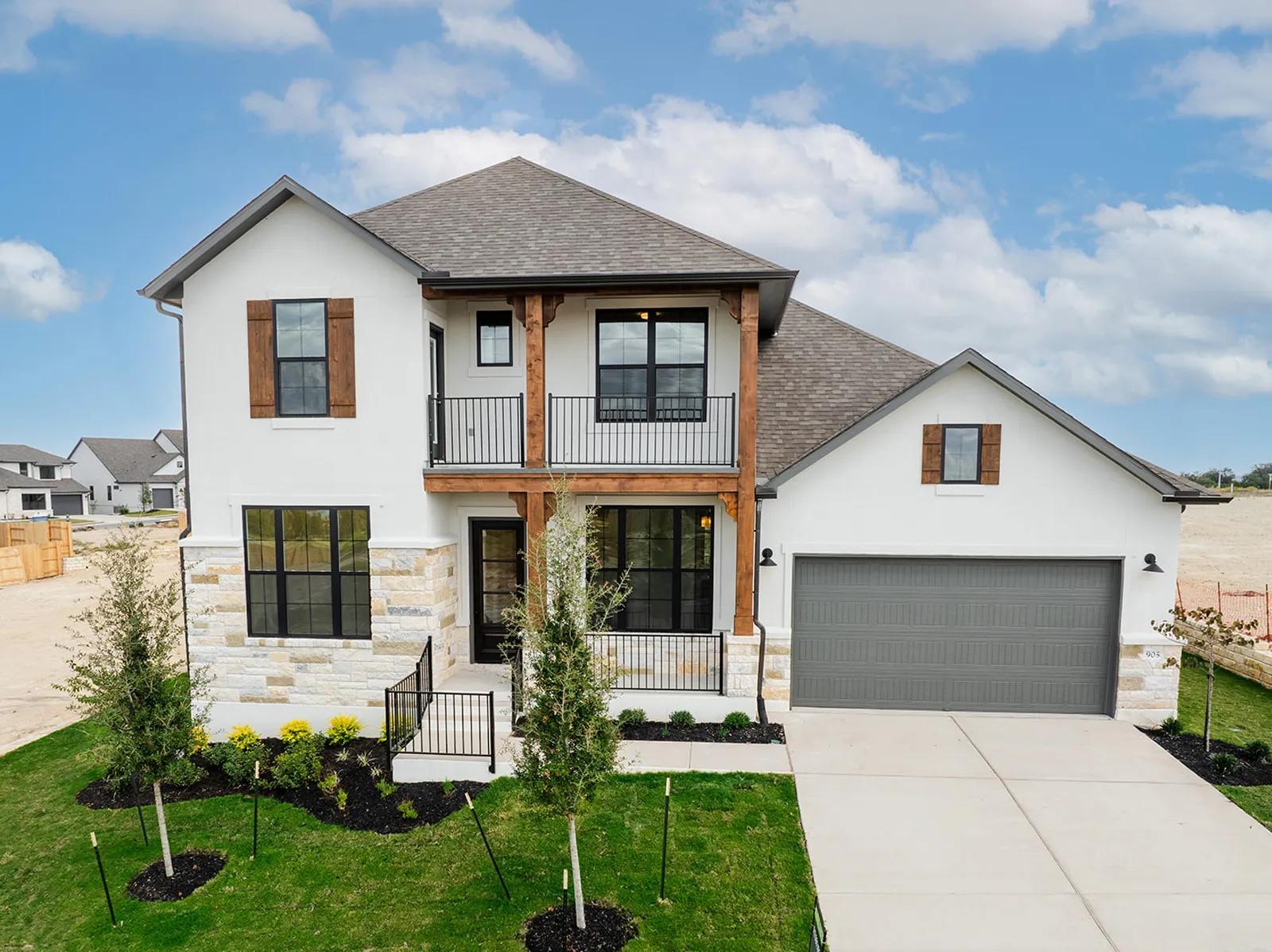 905 South Hemingway Loop