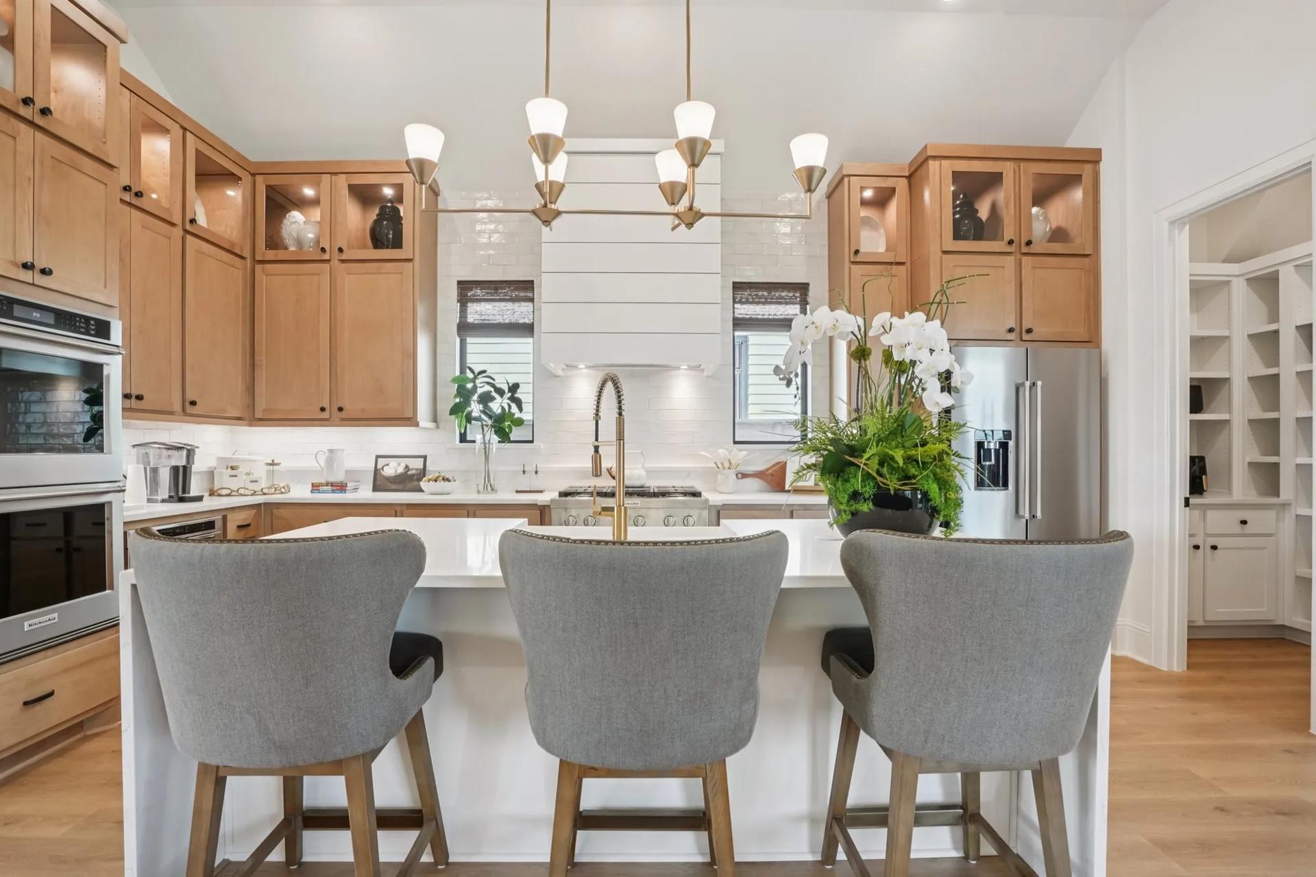 casa en Austin Point Showcase por Drees Custom Homes