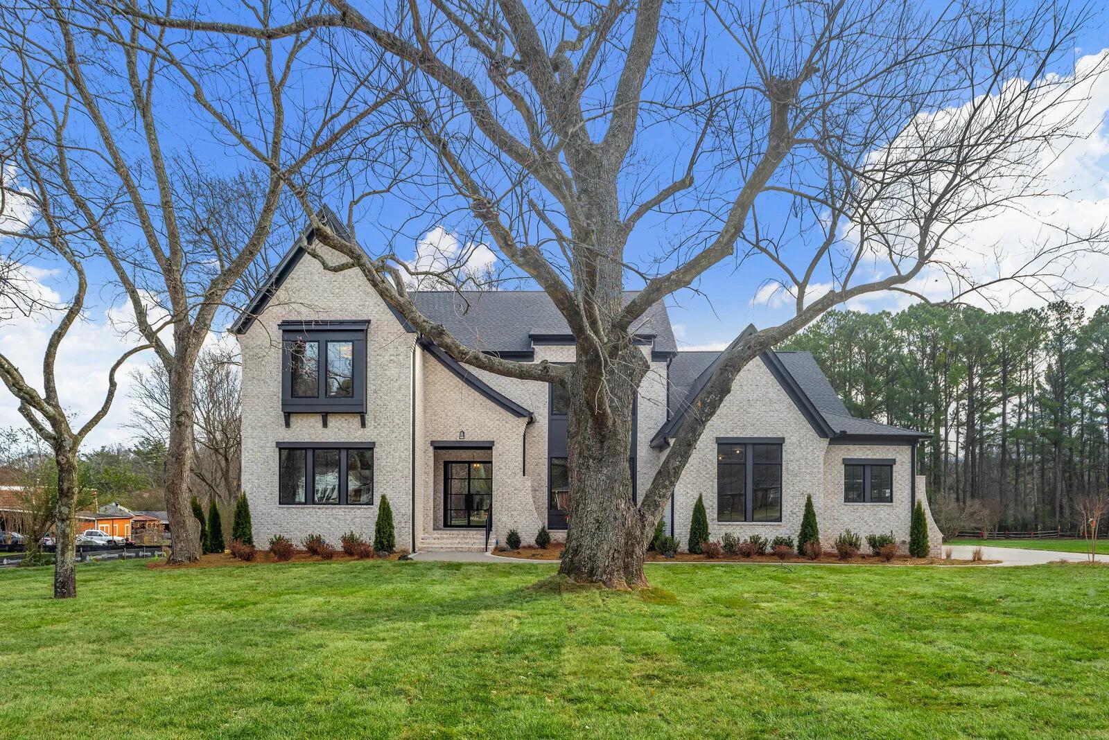 1310 Lipscomb Drive. Brentwood, TN 37027