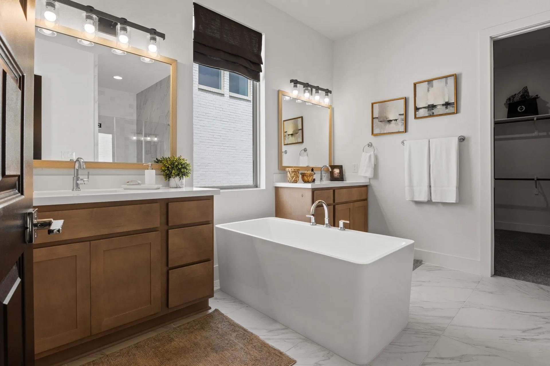 206 Navarro (ROBERTSON)