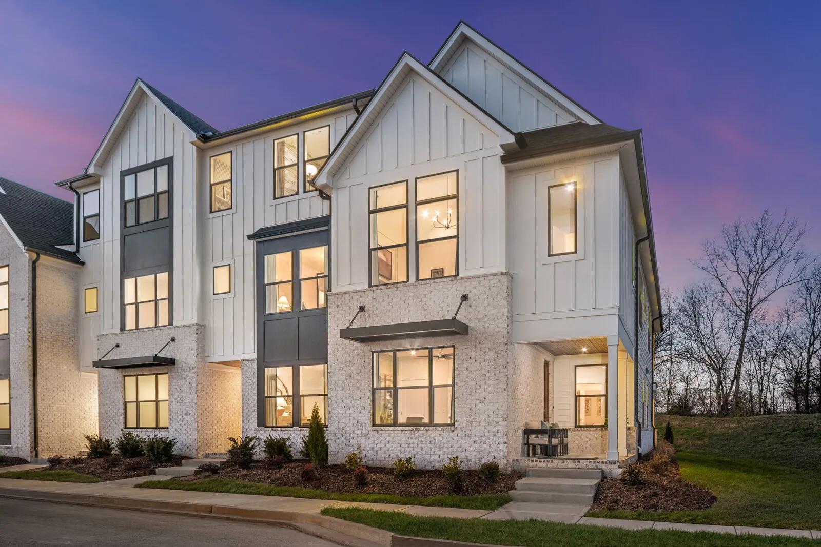 casa en The Townes at Whistle Stop por Drees Homes