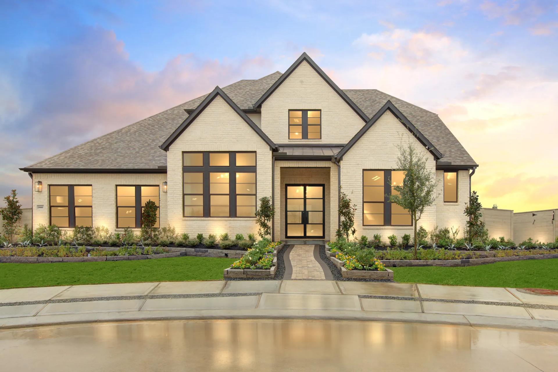 casa en Legacy por Drees Custom Homes