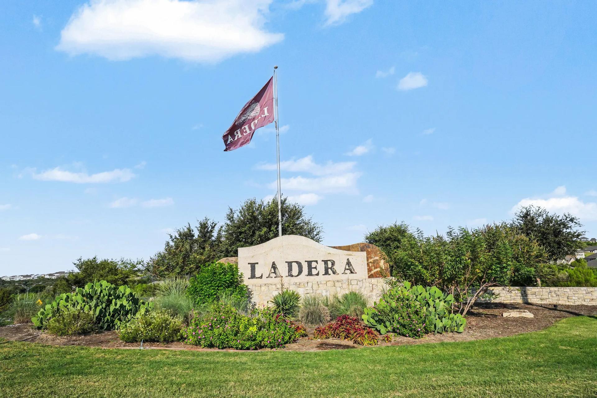 casa en Ladera - 50s por Drees Custom Homes