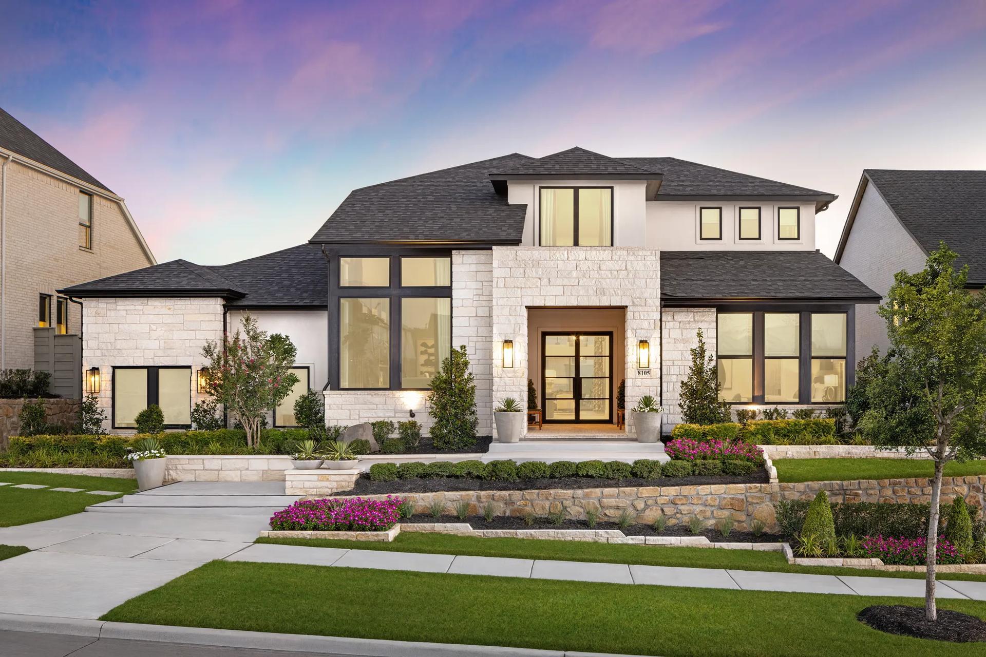 casa en Landmark - Front Entry por Drees Custom Homes