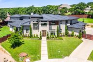 Pecan Plantation por Forum Custom Home Builders en Fort Worth Texas