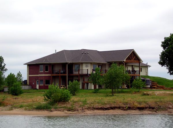 casa en Dudley Construction por Dudley Construction