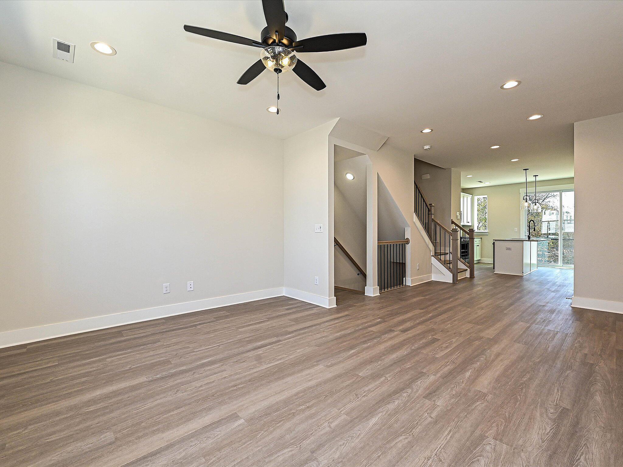Living Room/Dining/Kitchen