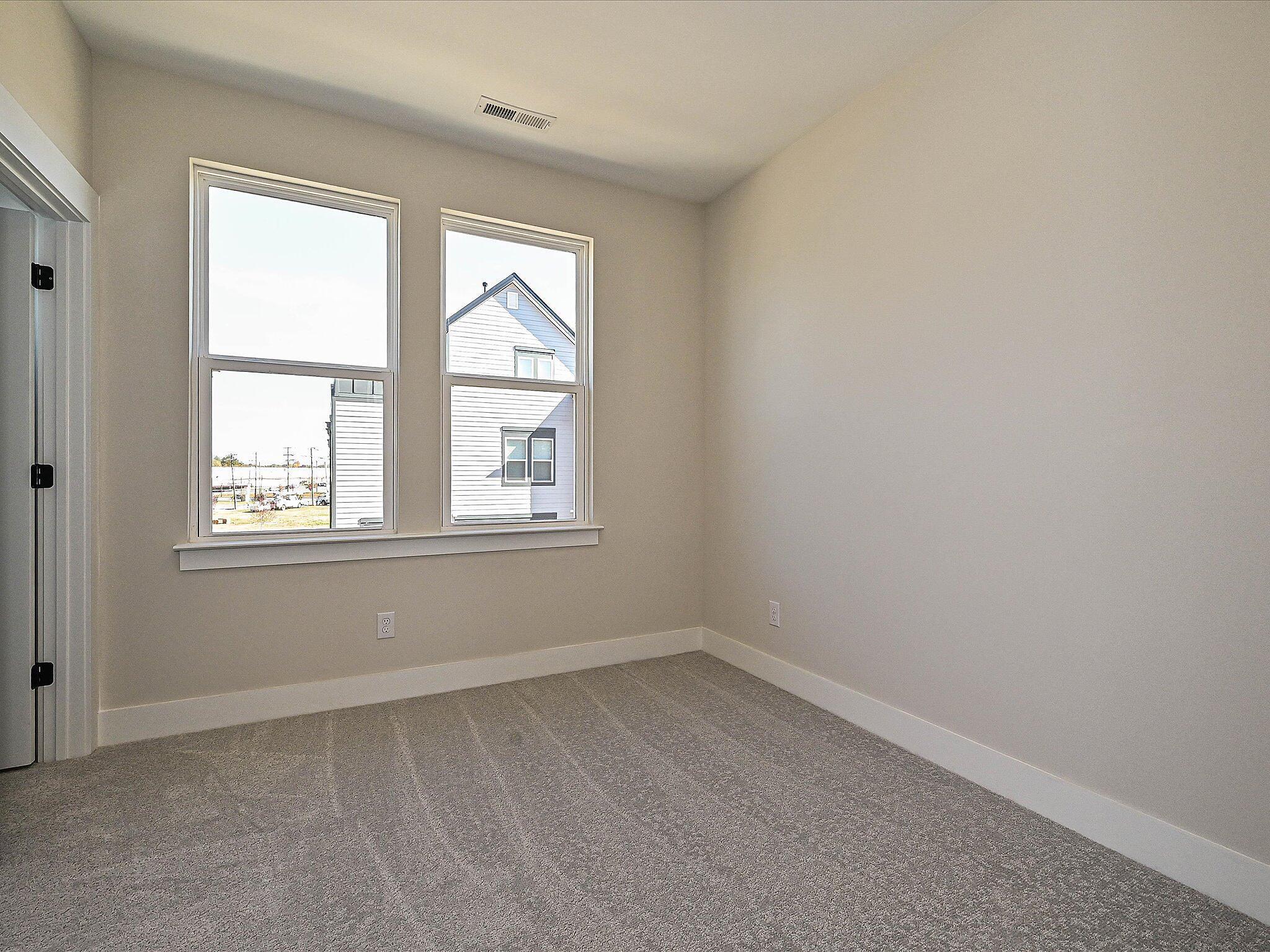 Bedroom 2 (with walk-in closet)