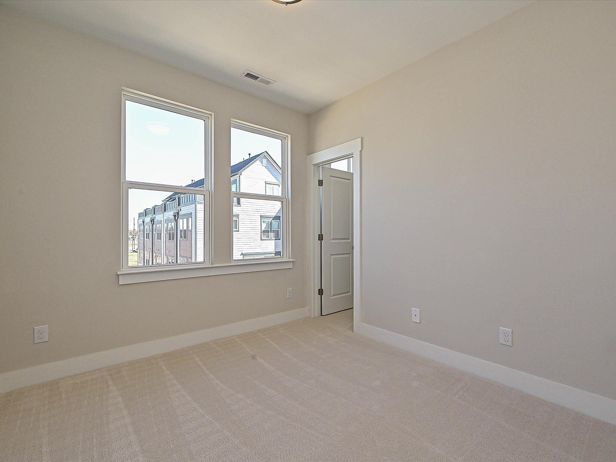 Bedroom 2 (with walk-in closet)