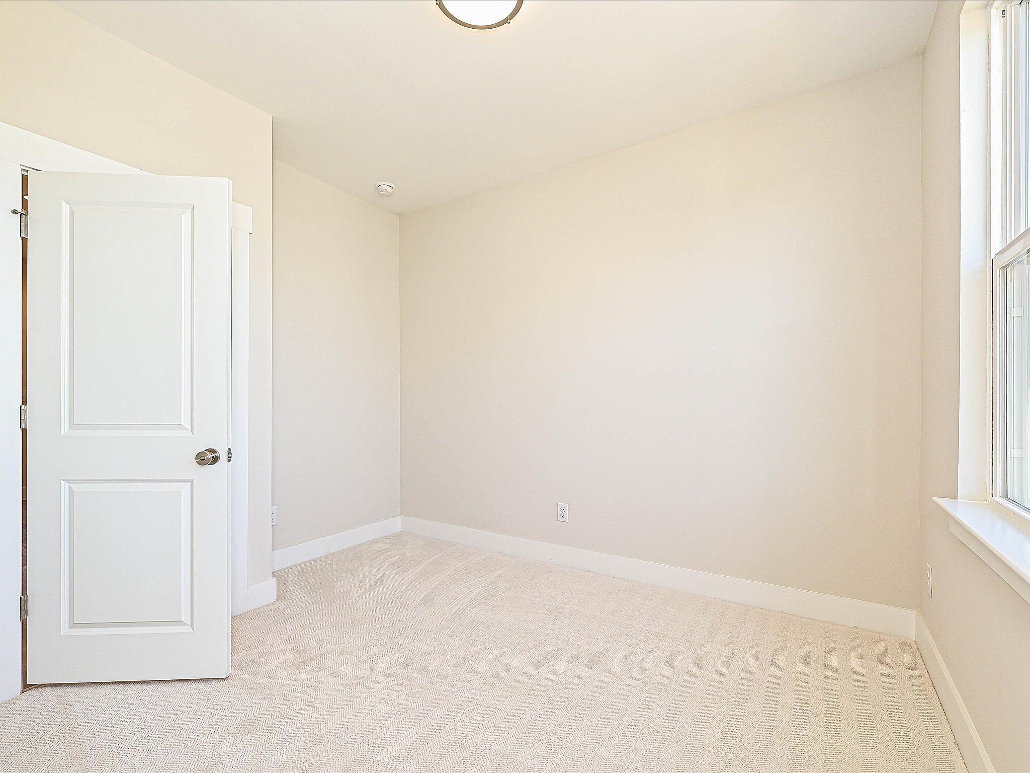 Bedroom 2 (with walk-in closet)
