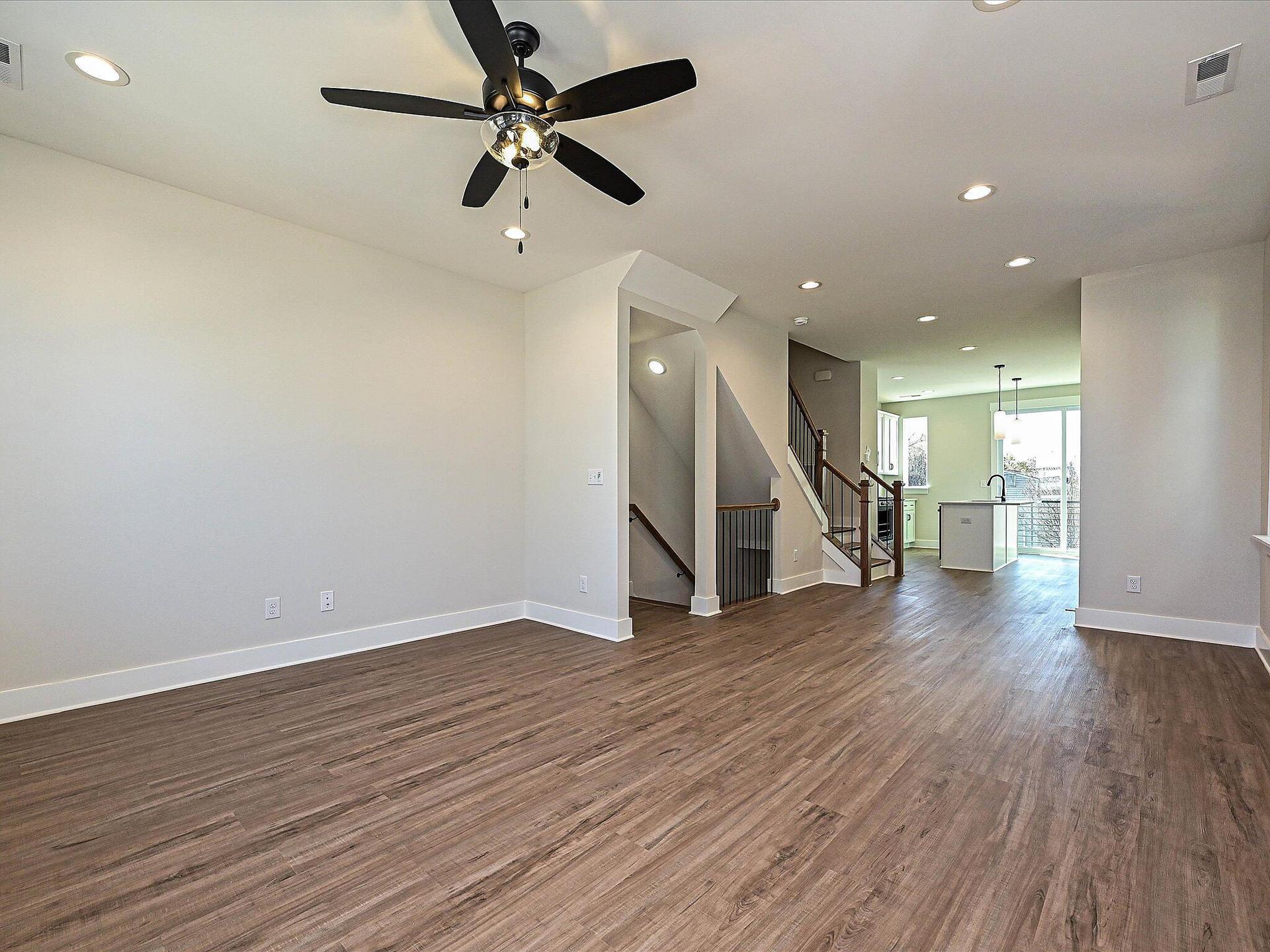 Living Room/Dining/Kitchen