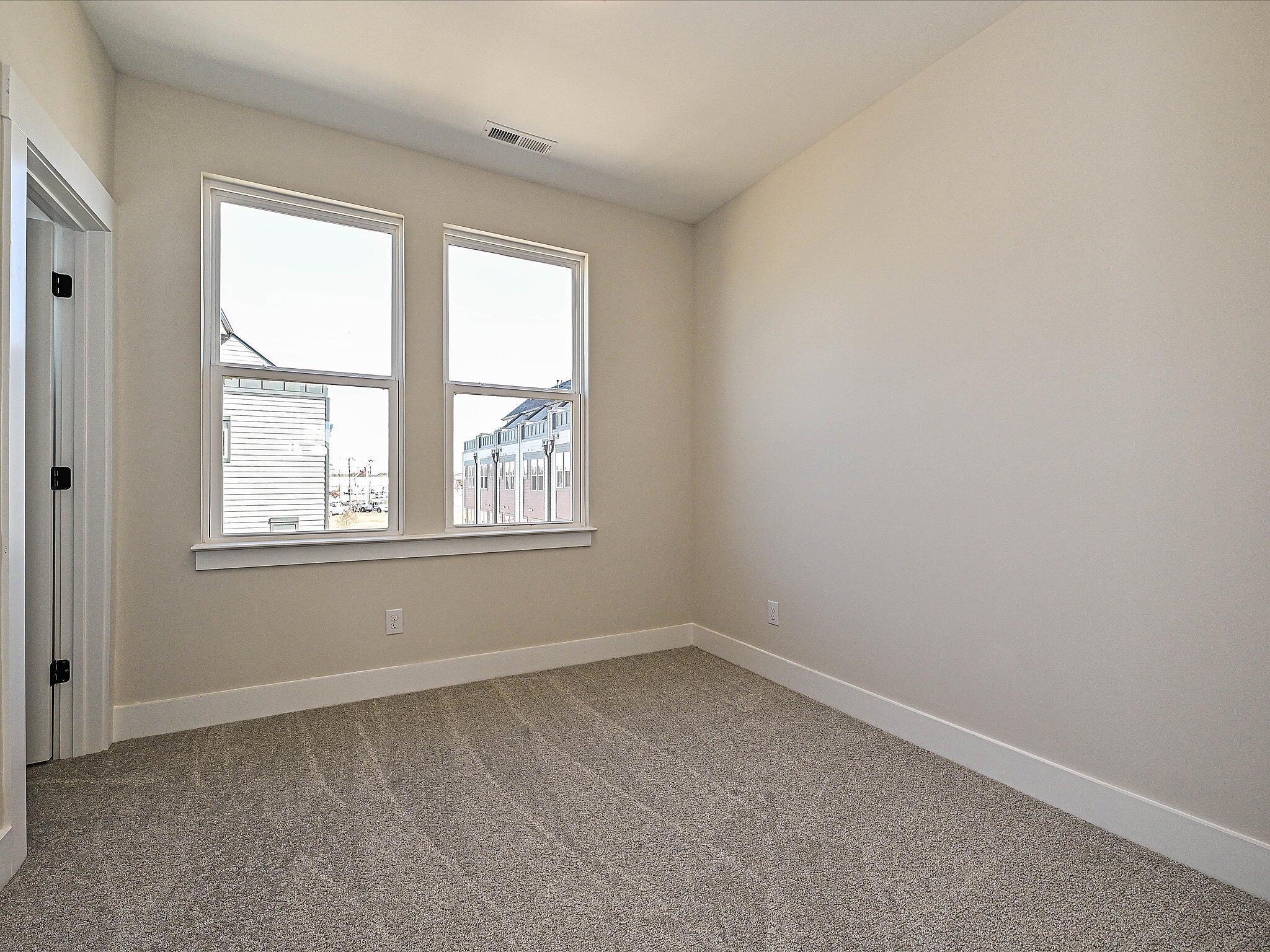 Bedroom 2 (with walk-in closet)