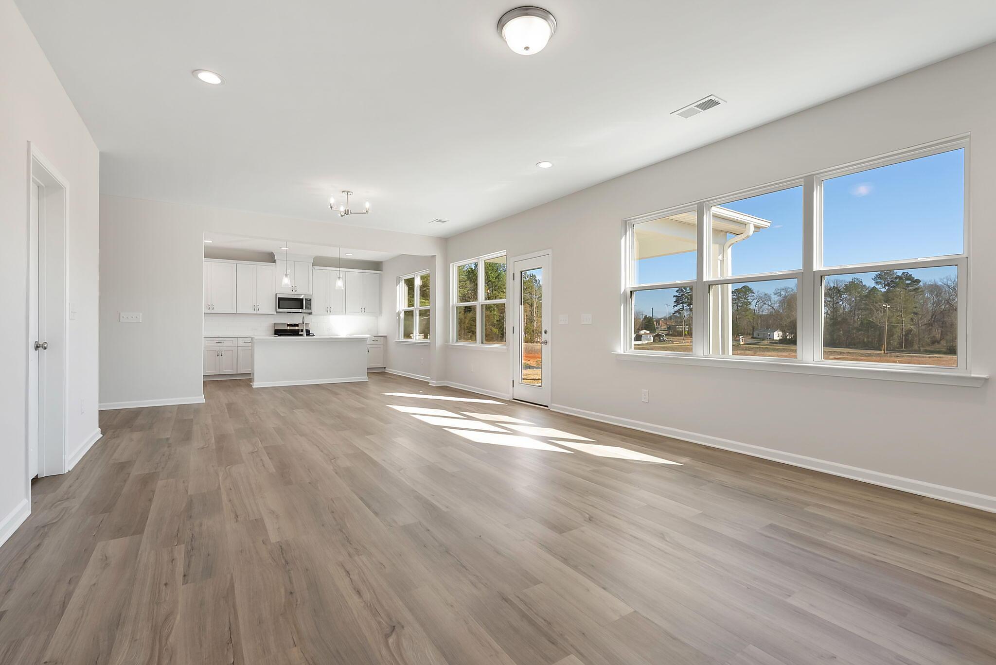 Family Room, Breakfast & Kitchen