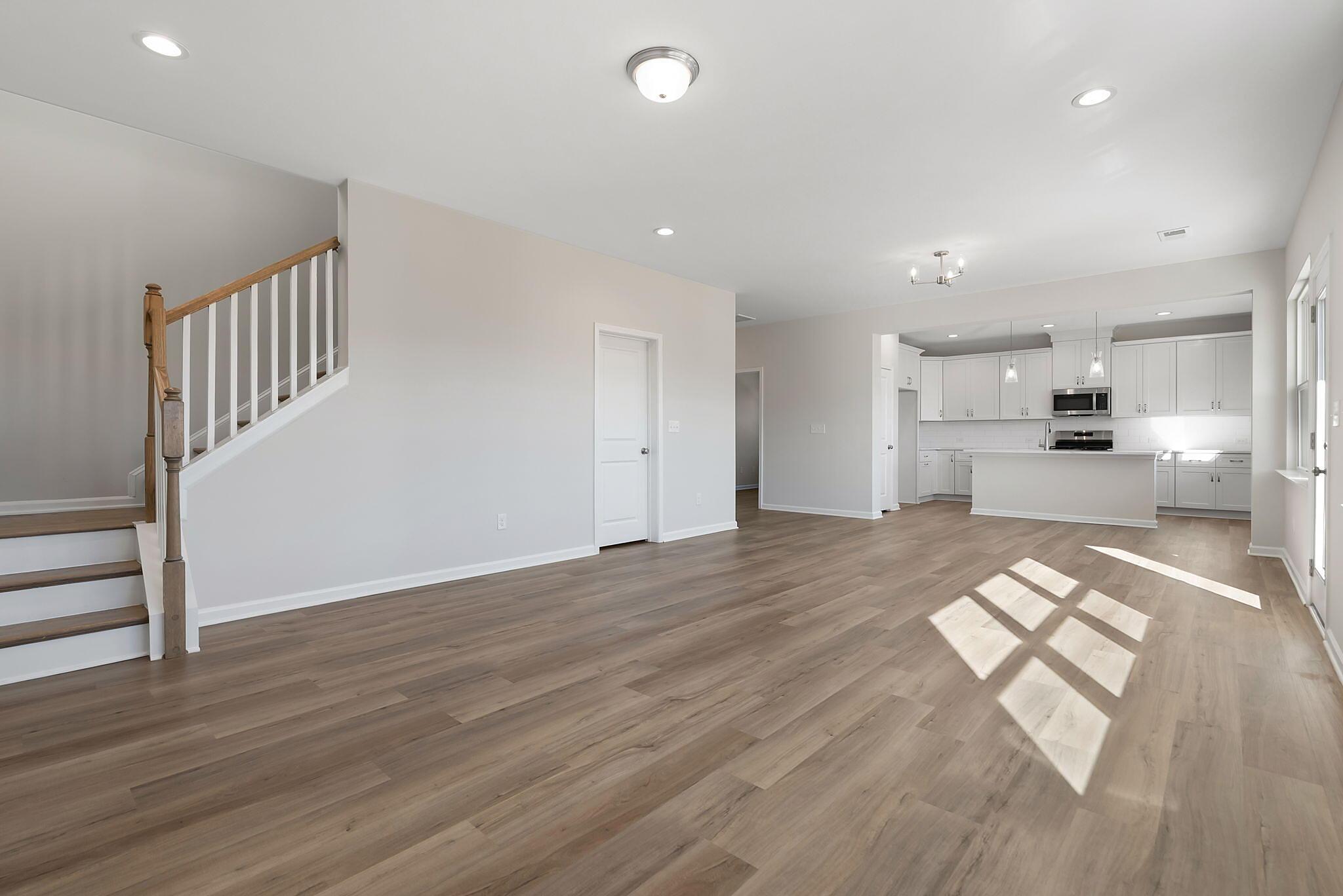 Family Room, Breakfast & Kitchen