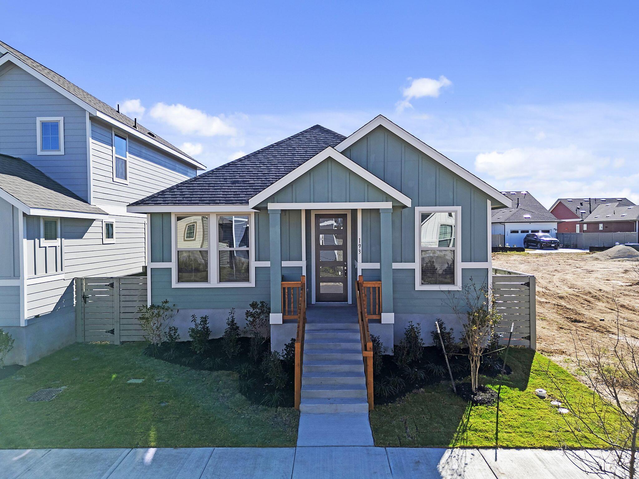 193 Weaver Lane (Cesar Chavez)