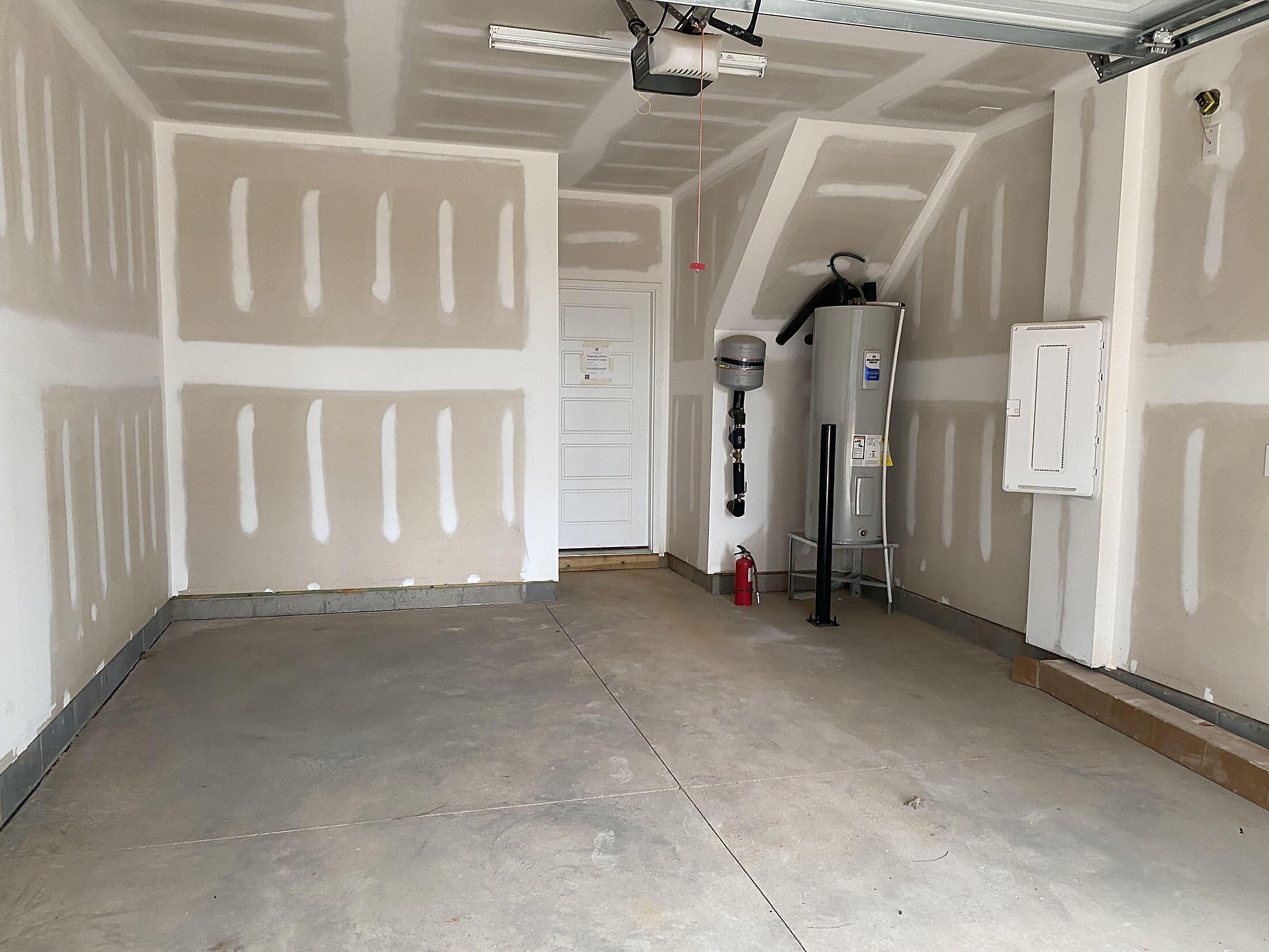 1-Car Garage