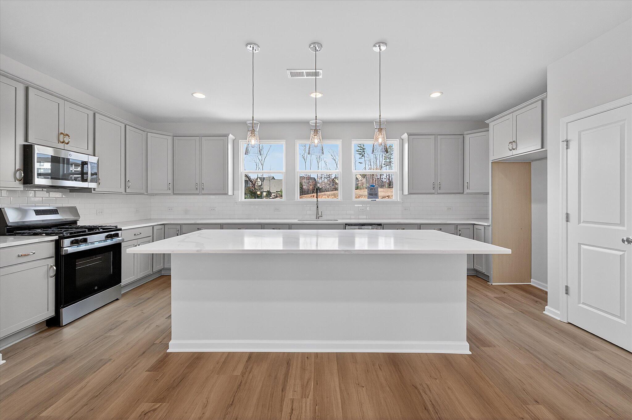 216 Ferebee Place #BRX0084 (Wesson) Imagen