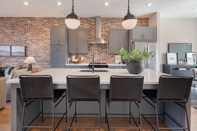 926 Hughley Circle Unit 1 (Professional)