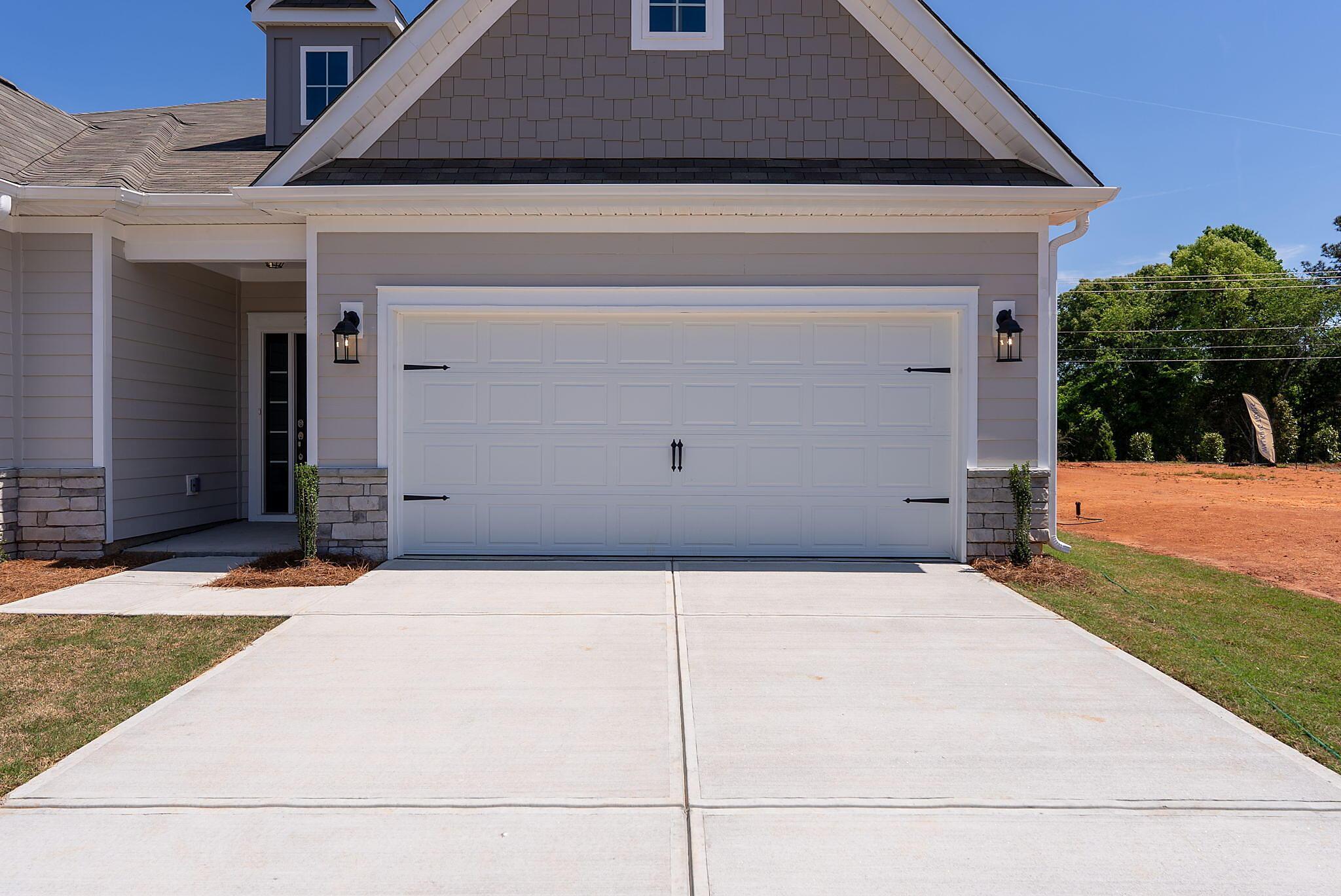 Garage & Driveway