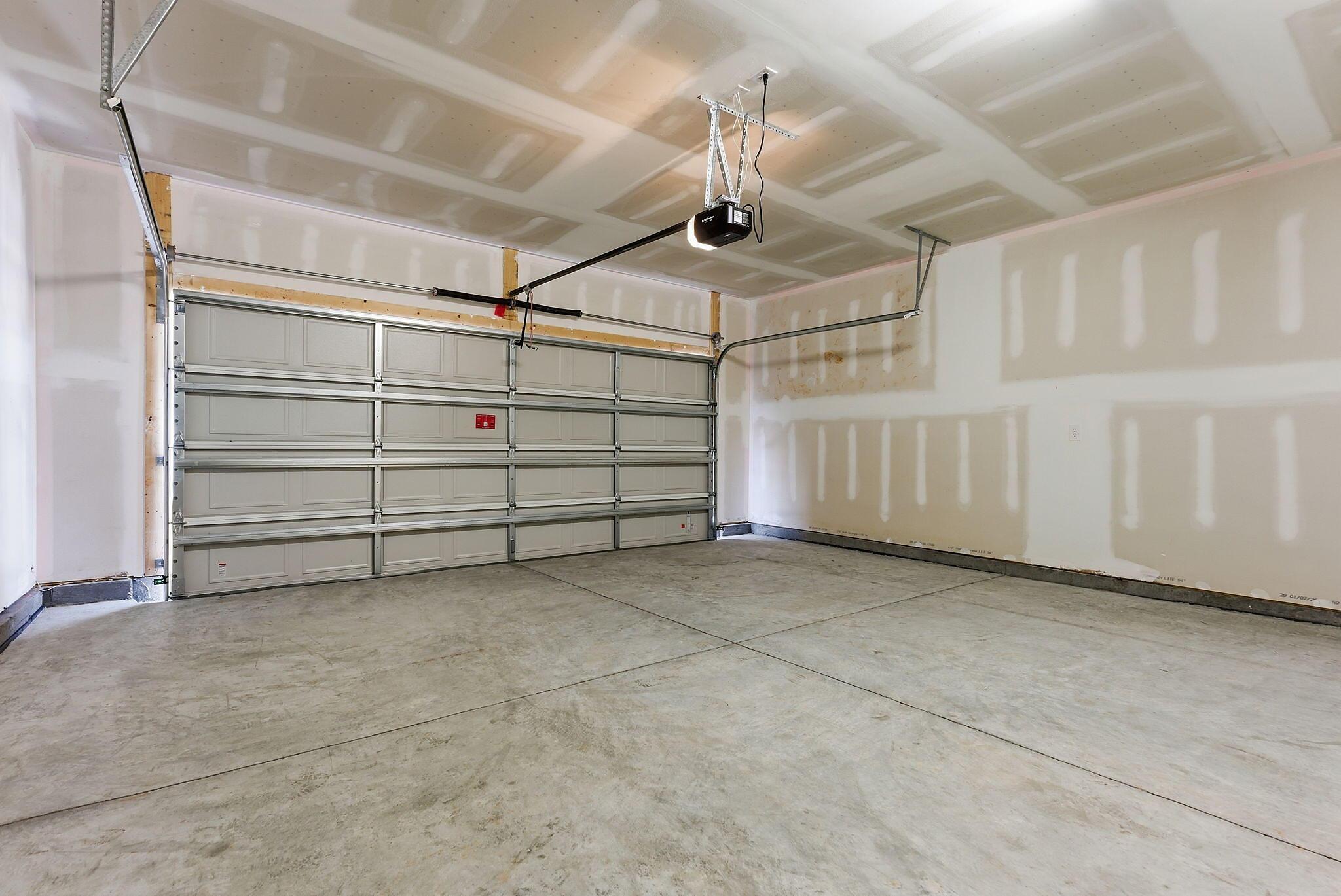 2-Car Garage