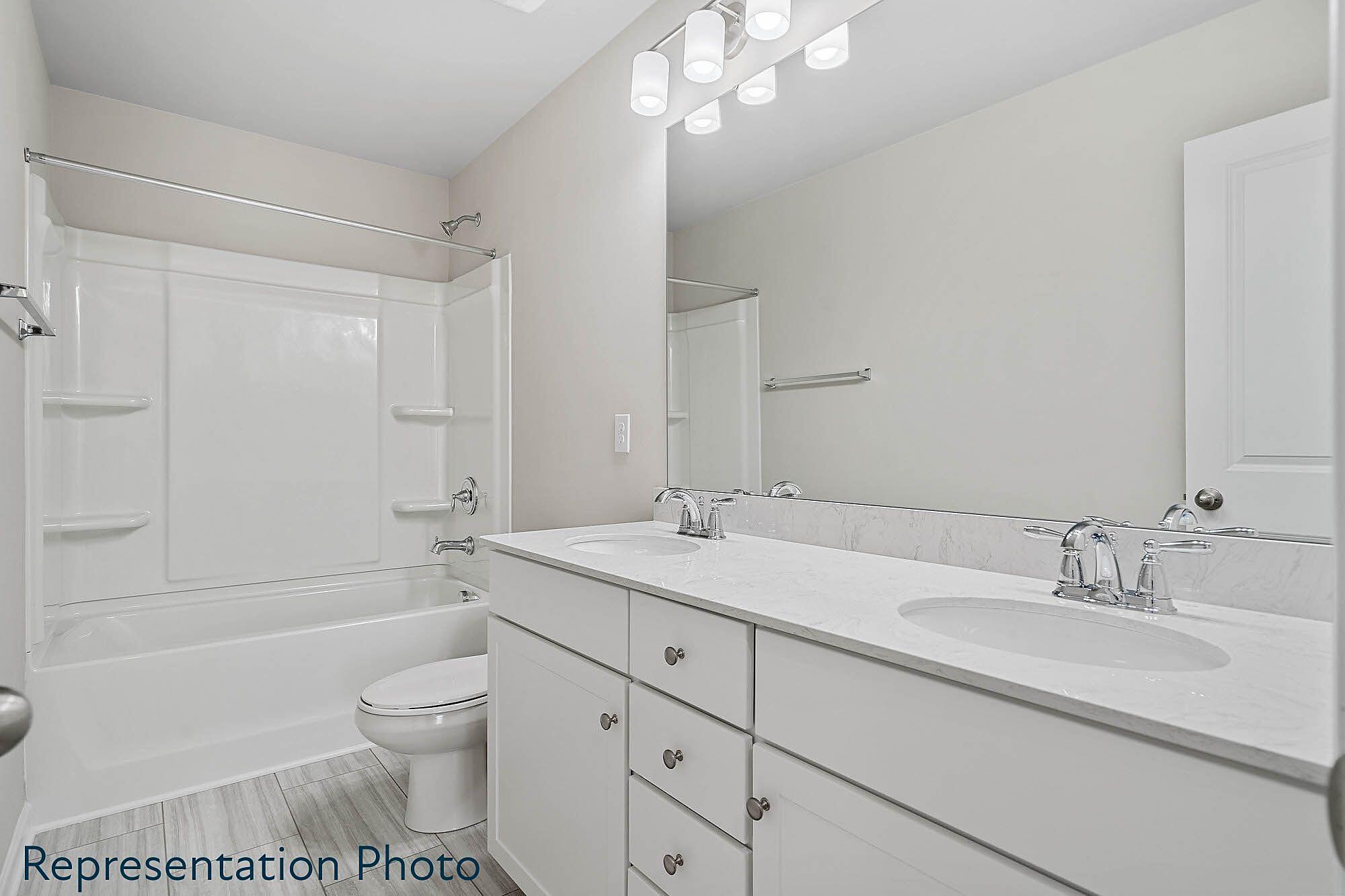 207 Roxanna Court (Linfield I)