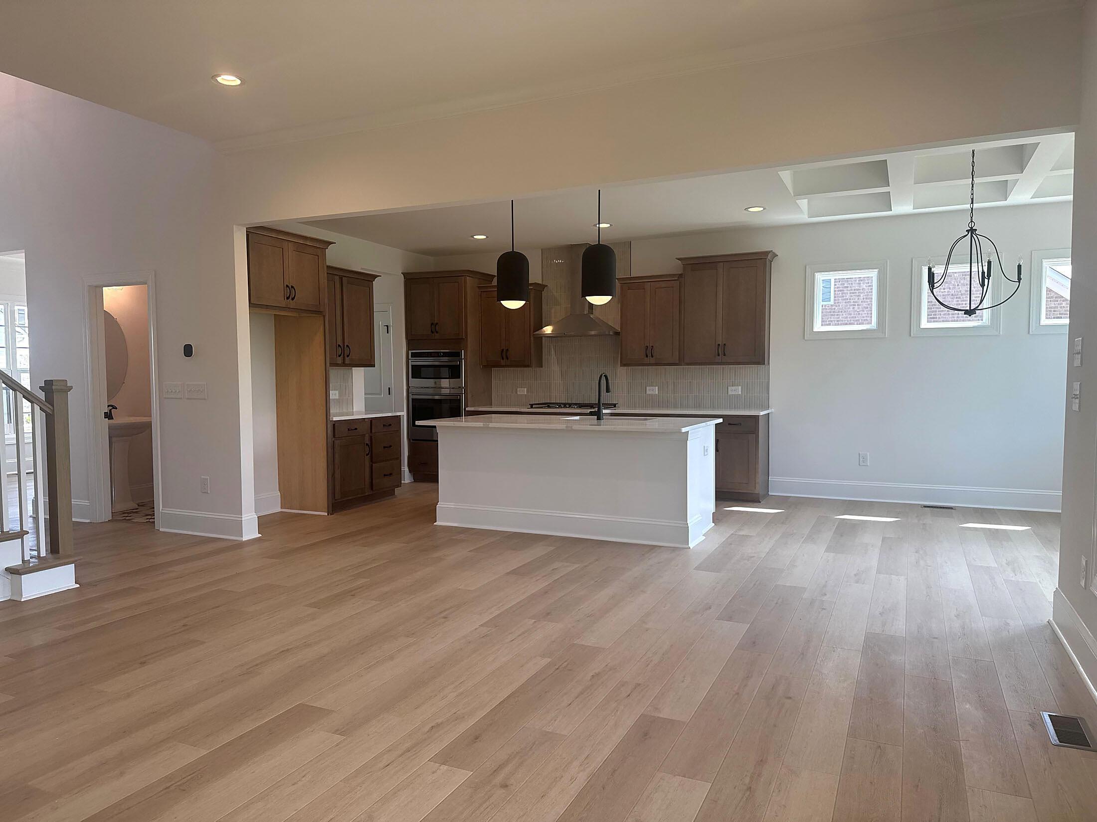 Kitchen & Breakfast