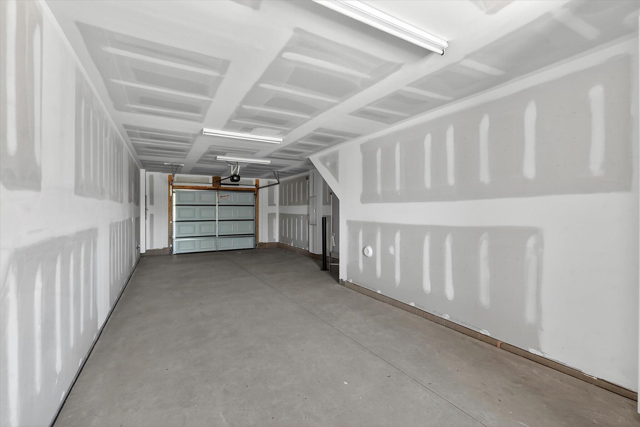 2-Car Tandem Garage