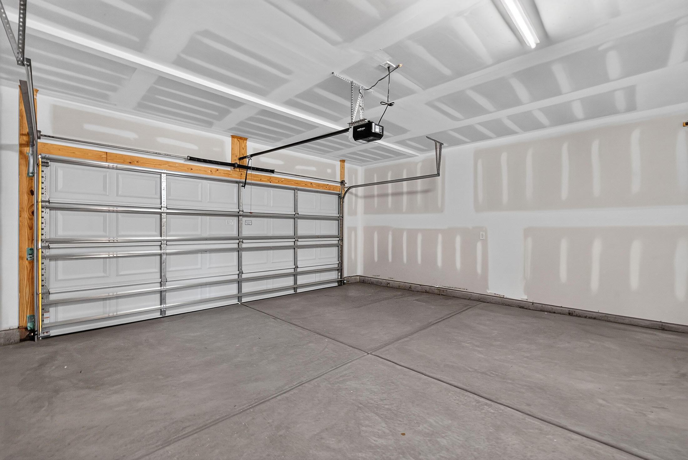 2-Car Garage