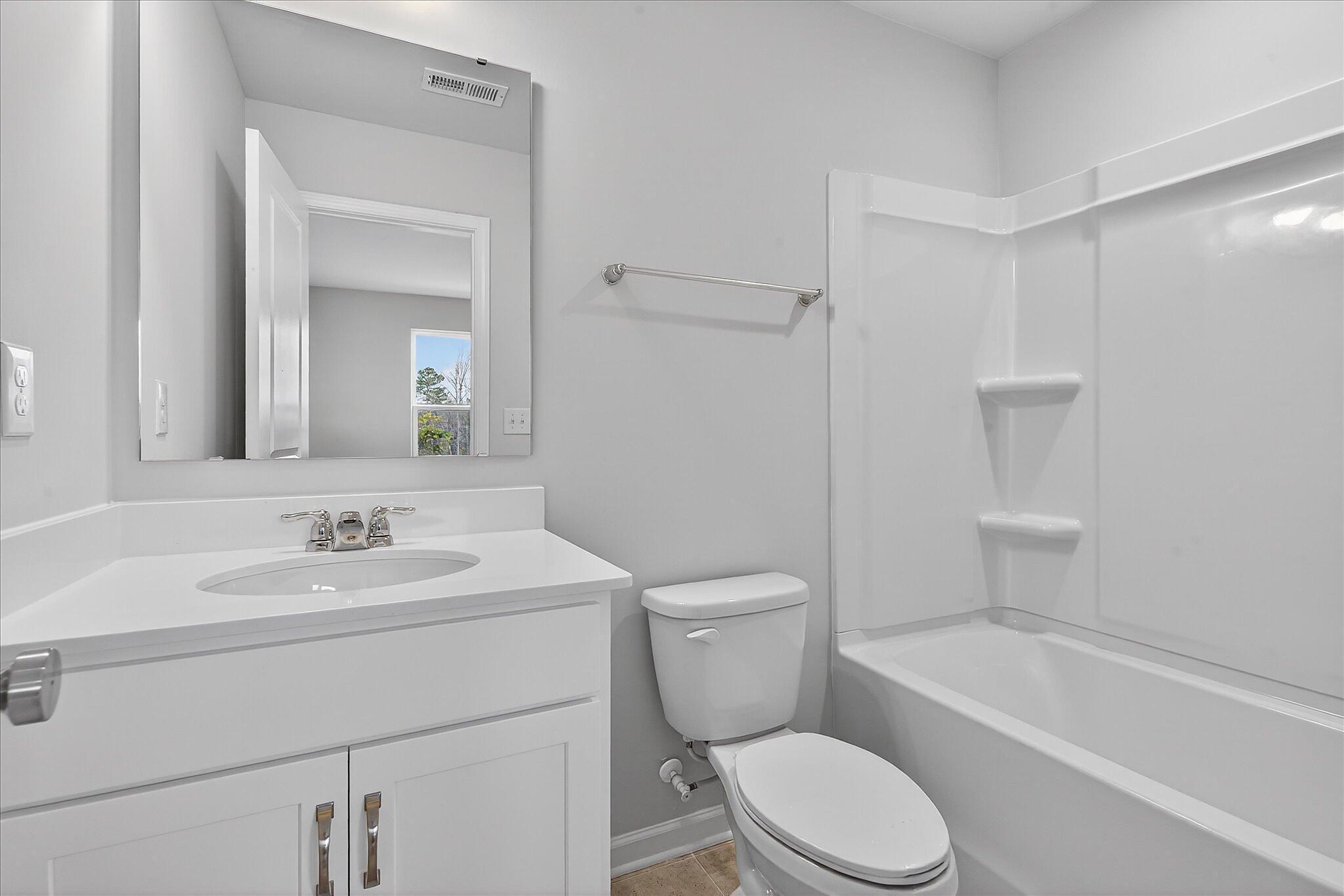 Bath 3 (1st Floor)