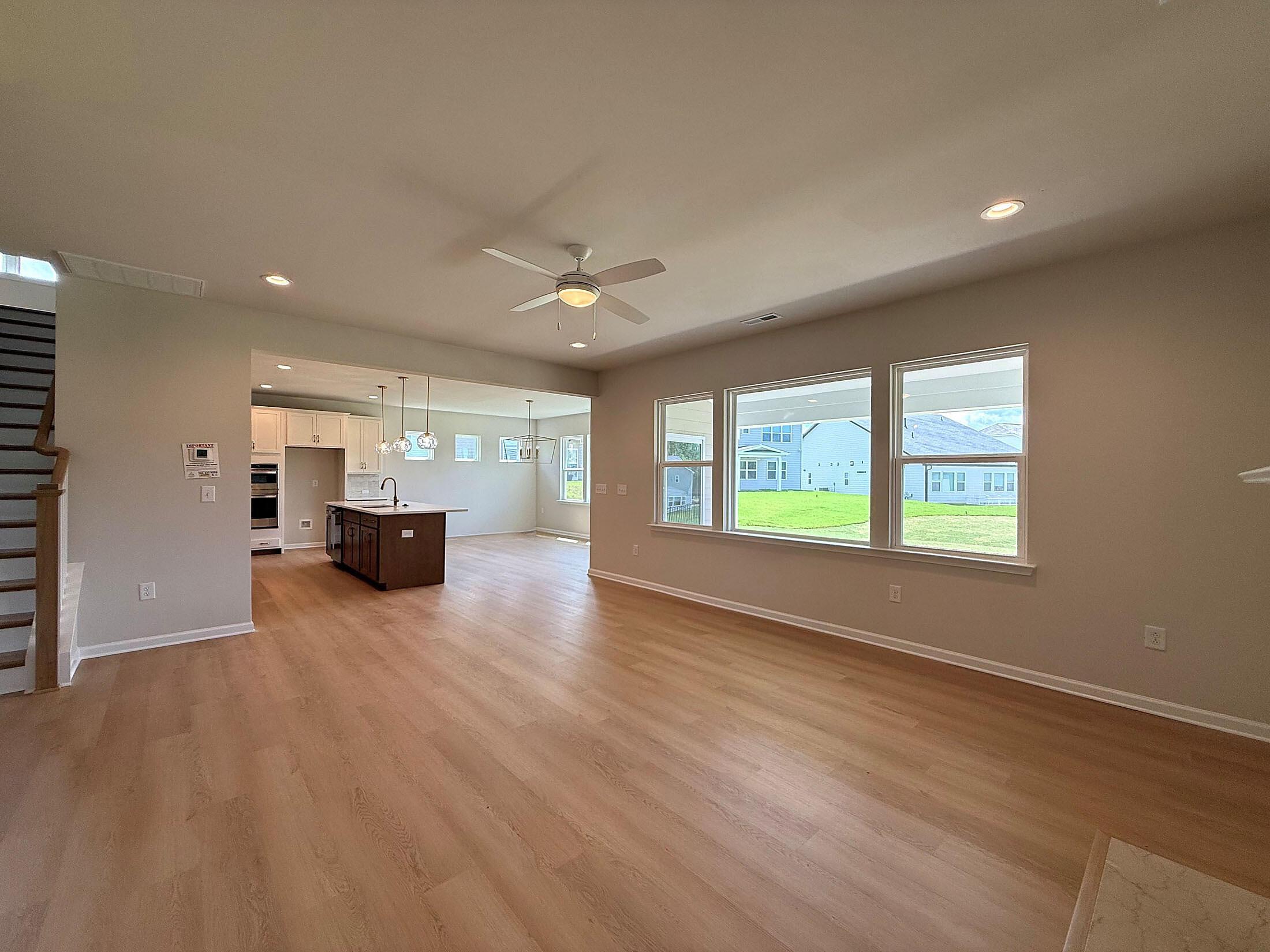 Family Room, Kitchen & Breakfast
